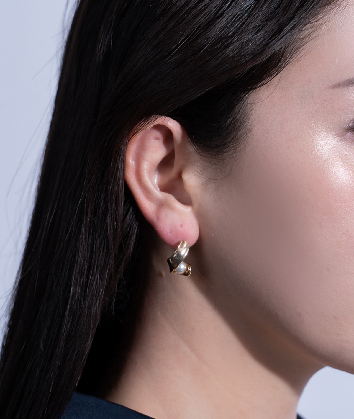 ゴールドパールカールピアス