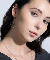 【F5】フレームフラワーピアス