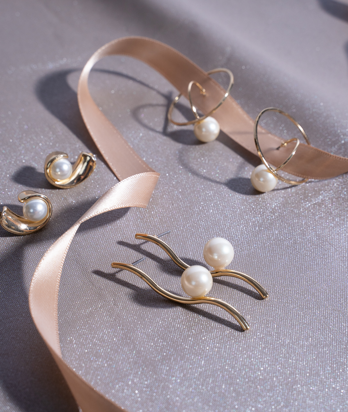 【RTP-5】ゴールドパールラインピアス