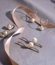 【RTP-5】ゴールドパールラインピアス