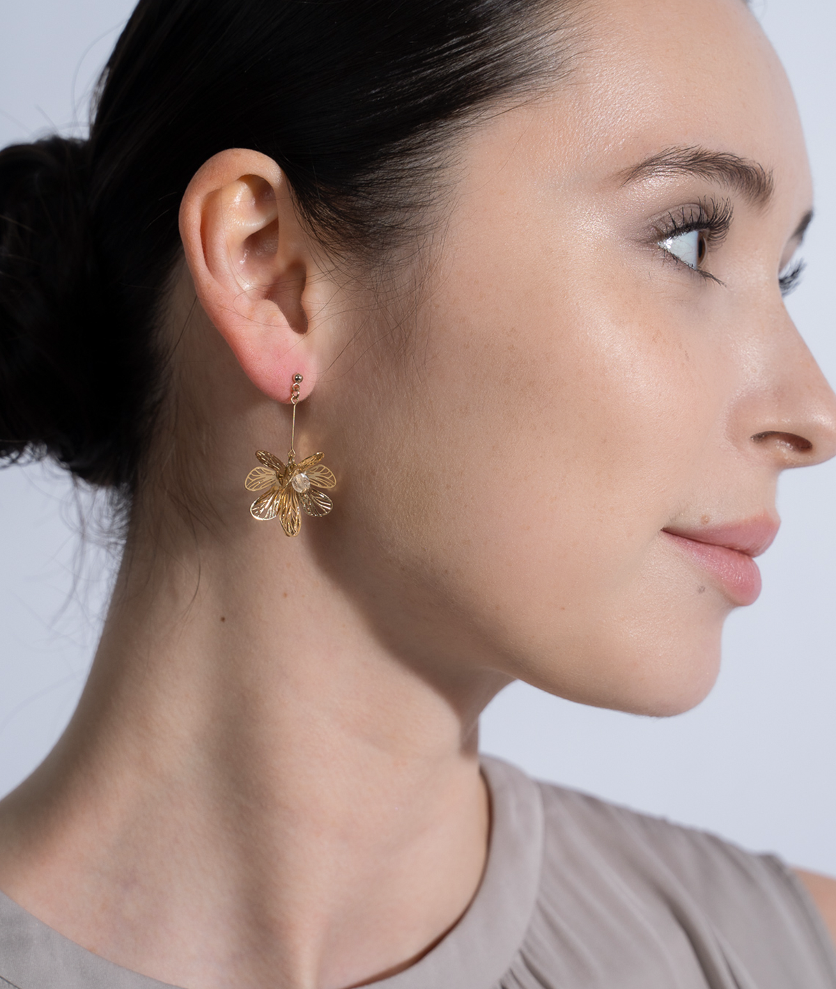 完売：入荷待ち【F1】フレームフラワーピアス