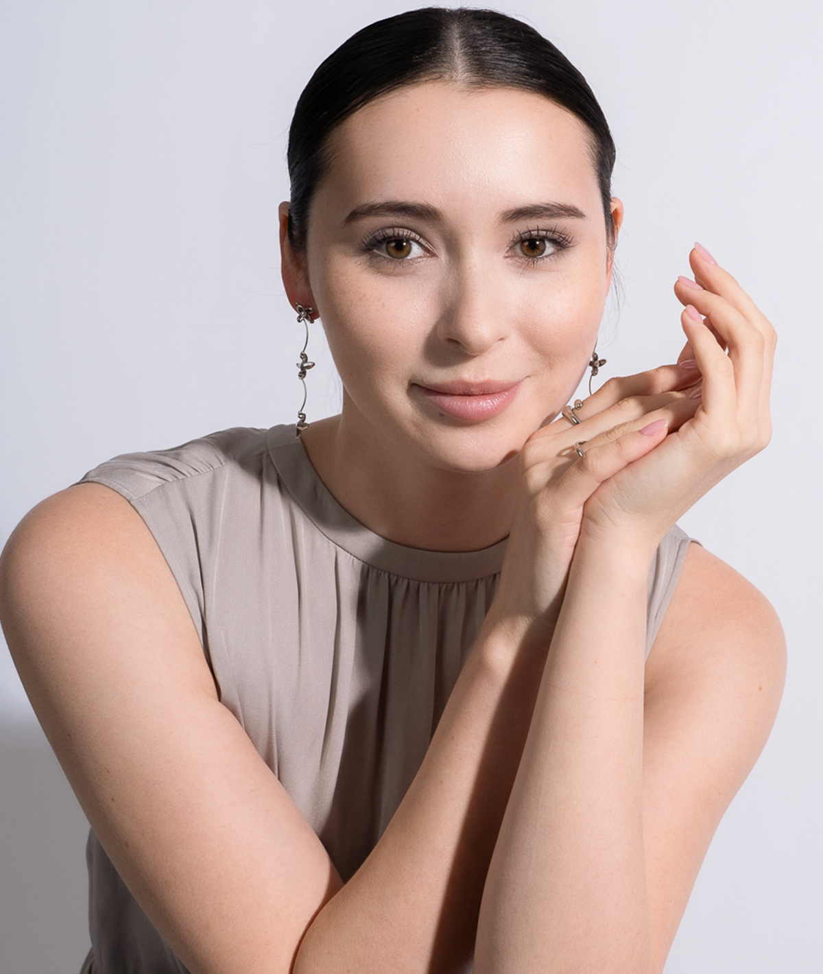 【F3】揺れるフラワーピアス