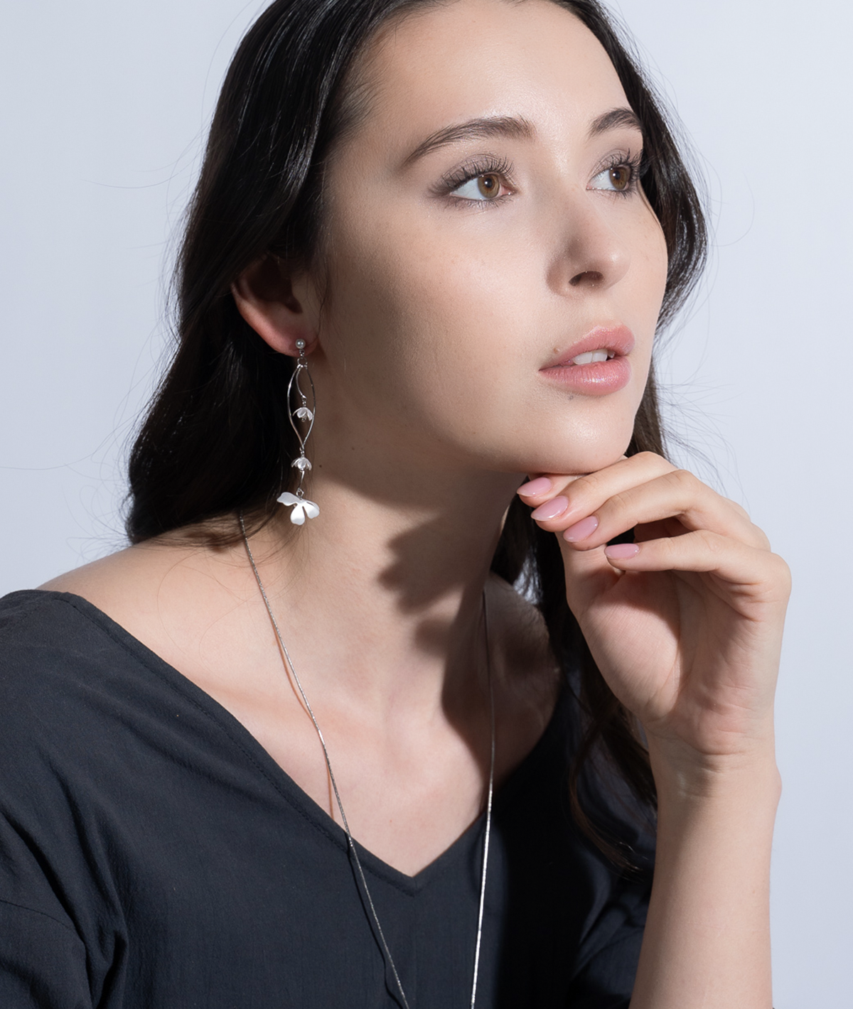 【F7】揺れるフラワーピアス