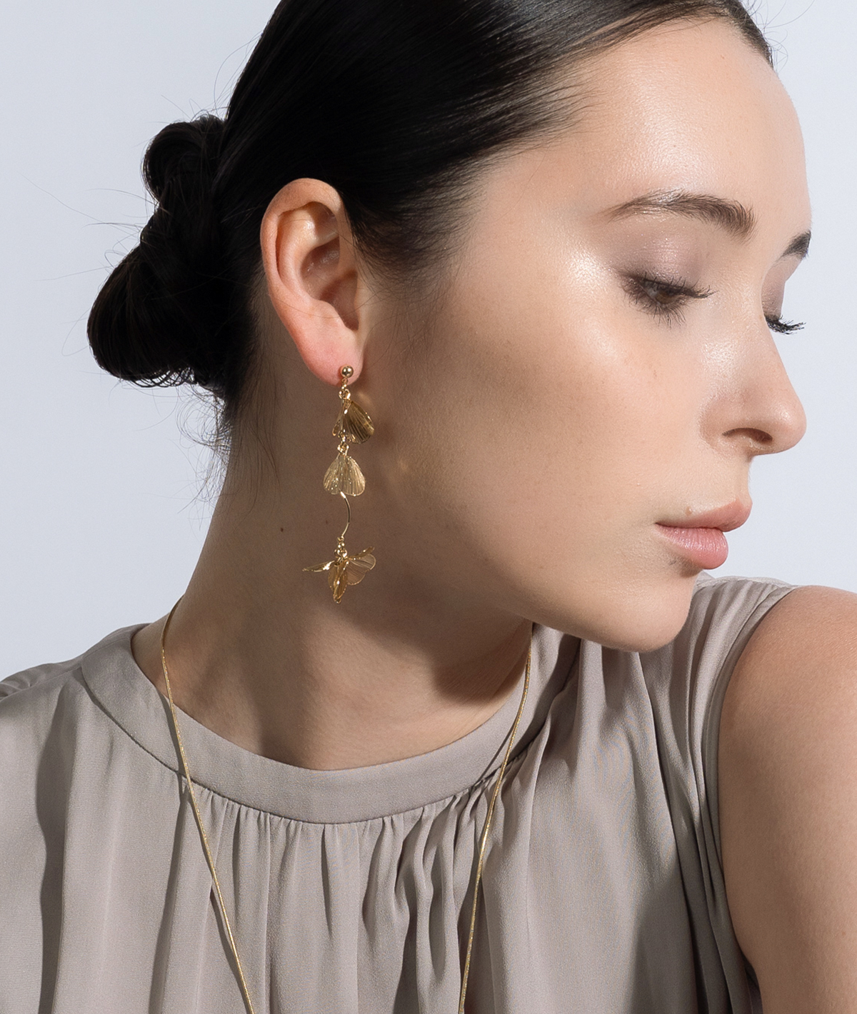 完売：入荷待ち【F2】揺れるフレームフラワーピアス