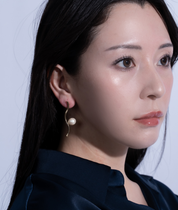 【RTP-5】ゴールドパールラインピアス