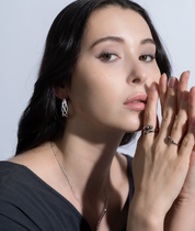 フレームリング ピアス